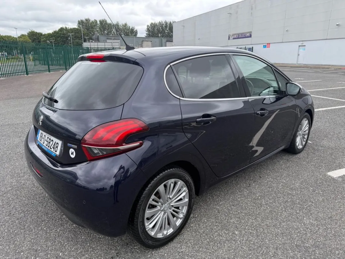 Peugeot 208 1.2 PETROL, AUTOMATIC, LOW MILEAGE, FI - Image 3