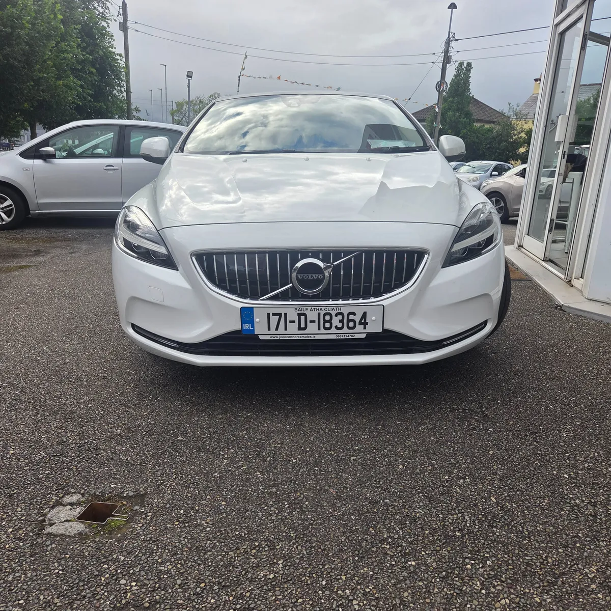 Volvo V40 2017 2.0 5DR Inscription D2 - Image 2