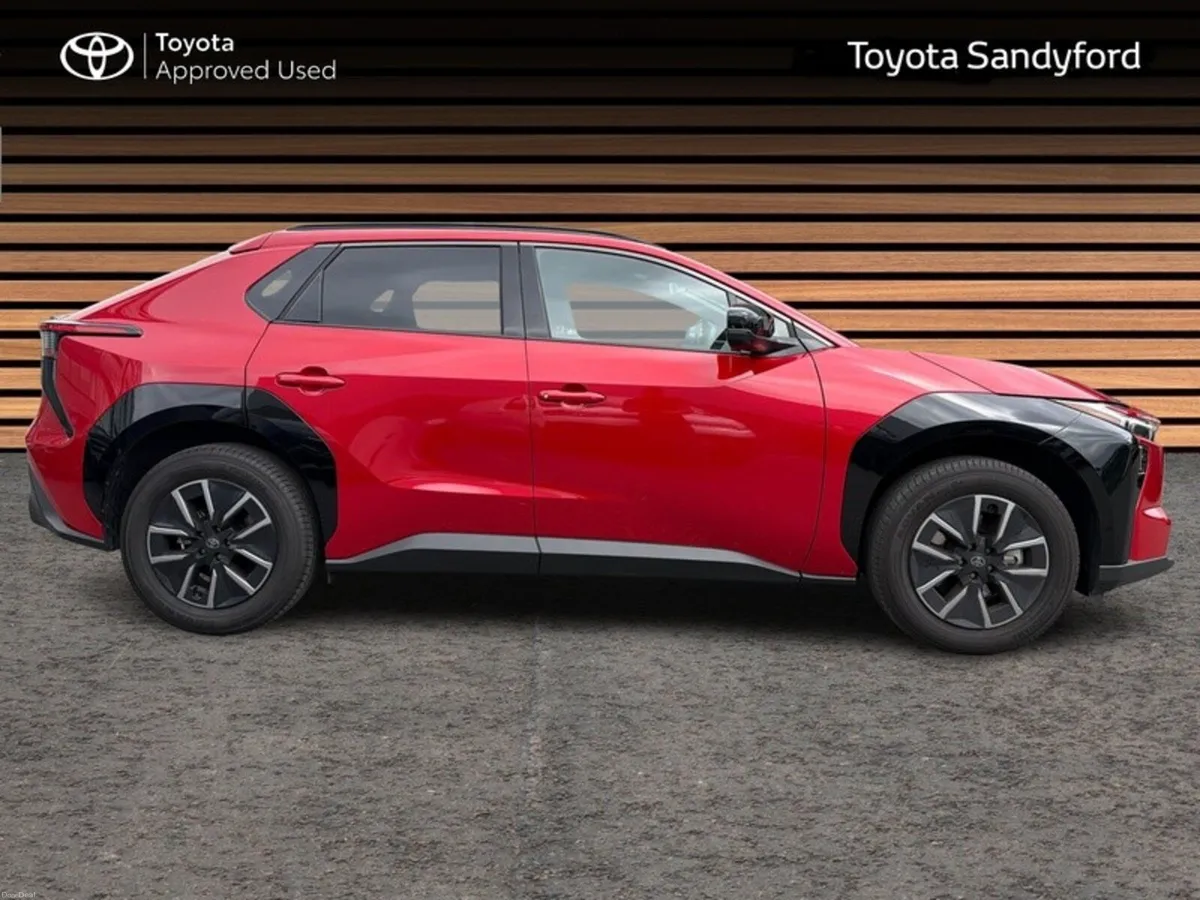 Toyota bZ4X SPORT EV AUTOMATIC // HEATED SEATS & S - Image 3