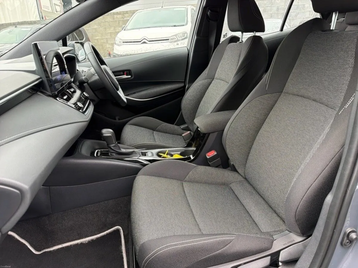 Toyota Corolla HYBRID LUNA HATCHBACK // REAR CAMER - Image 6