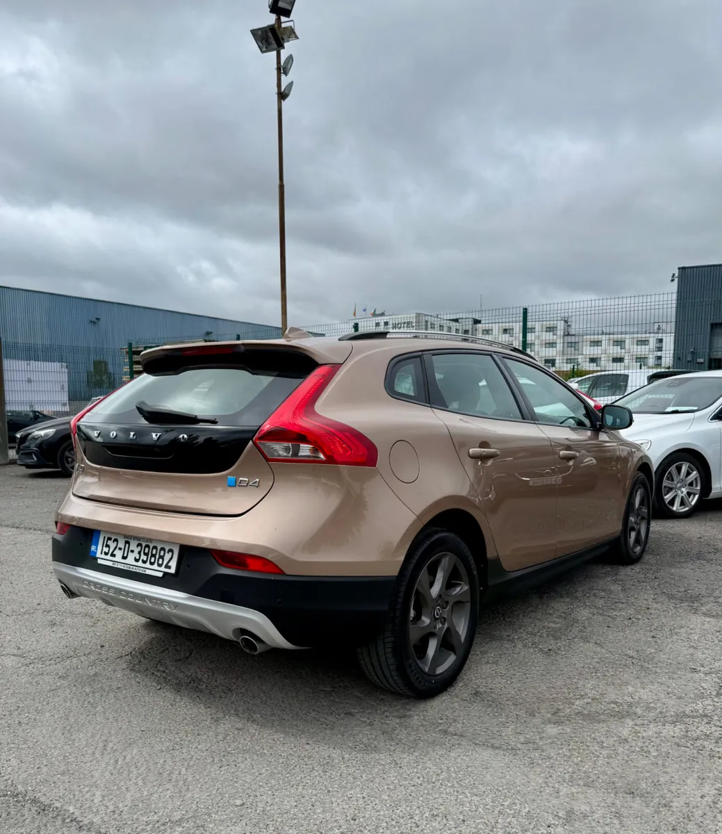 VOLVO V40 2015 2.0, DIESEL D4 CROSS COUNTRY - Image 6