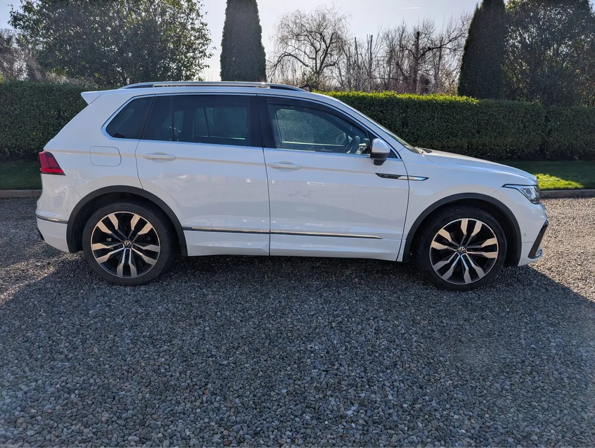 2022 VW Tiguan R-Line 2.0 TDI 150 BHP | Pan Roof - Image 4