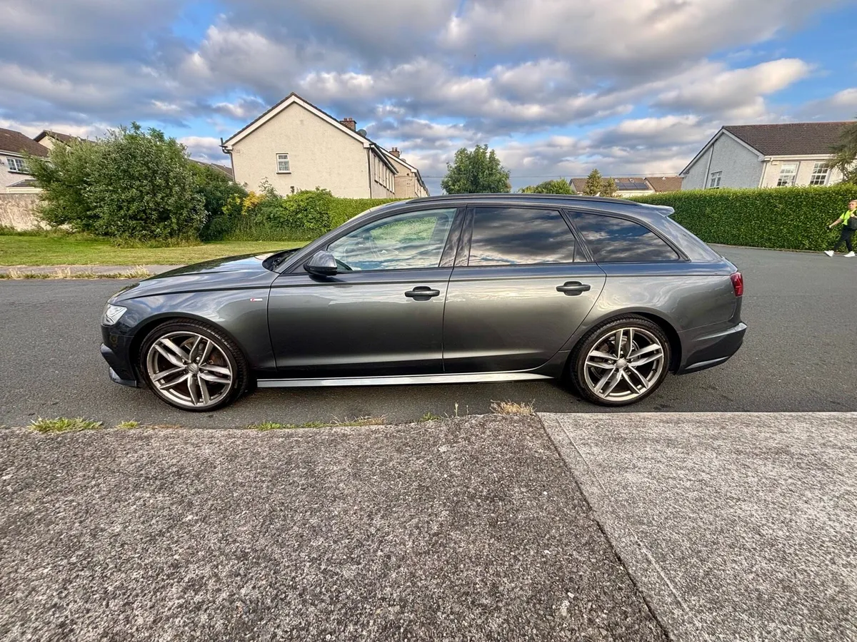 Audi A6 Black Edition Avant - Image 3
