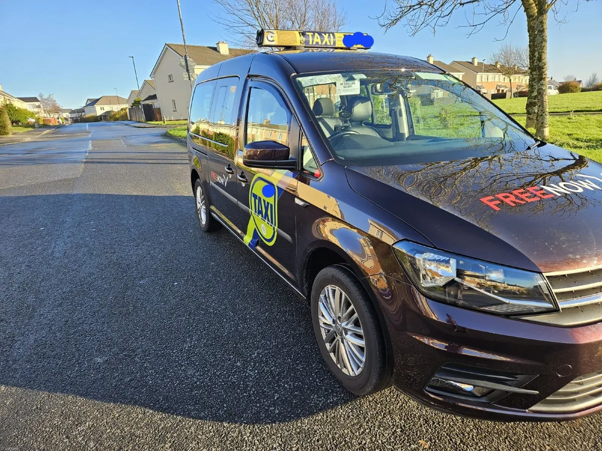 Volkswagen Caddy 2016, Wheelchair Accessible Taxi - Image 5