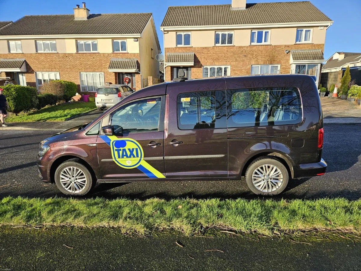 Volkswagen Caddy 2016, Wheelchair Accessible Taxi - Image 6