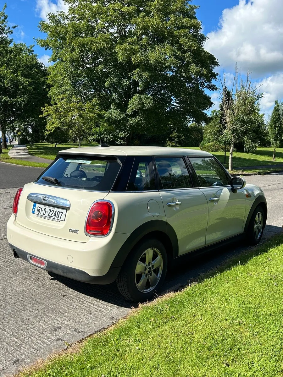 Mini One 5Dr - Image 4