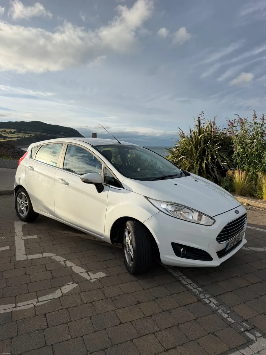 Ford fiesta !!!AUTOMATIC!!! - Image 1