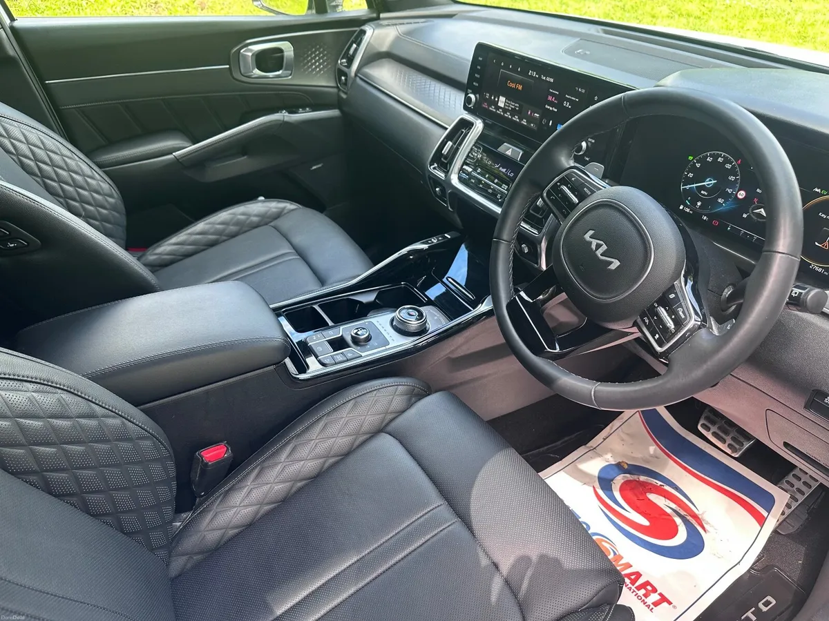 Kia Sorento 2023 - Image 6