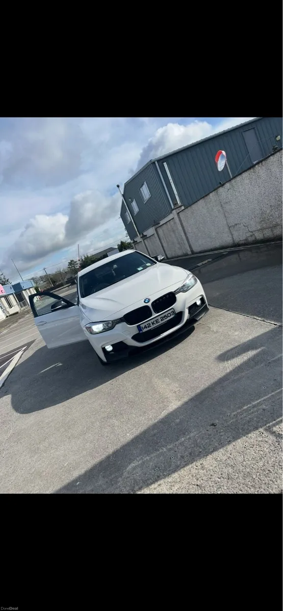 2014 BMW f30 - Image 4