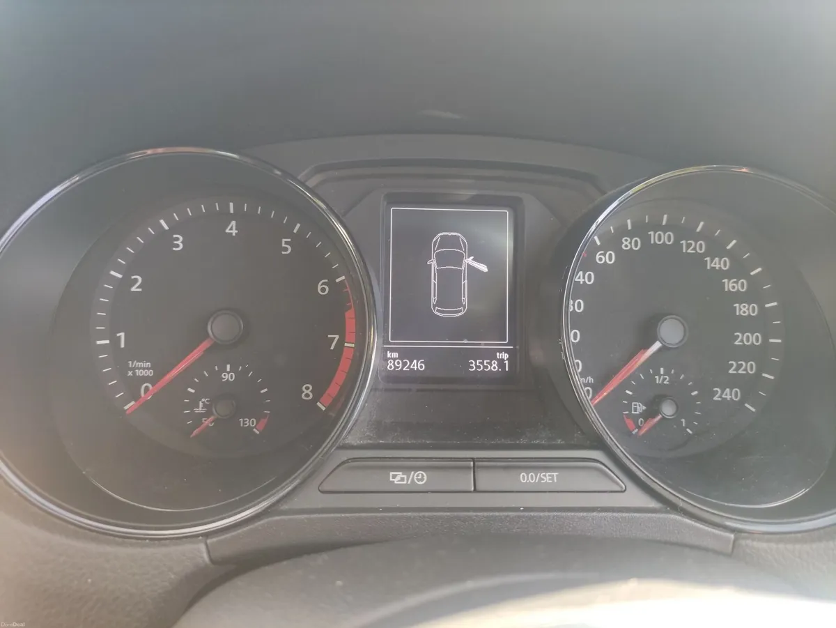 Volkswagen Polo 2017 - Image 2