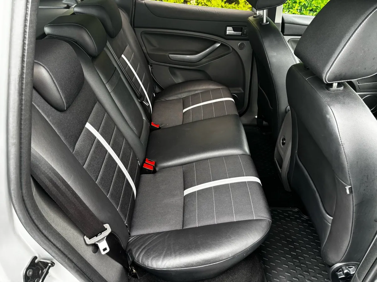 FORD KUGA 2.0D 4x4  64K MLS (DEPOSIT TAKEN) - Image 2