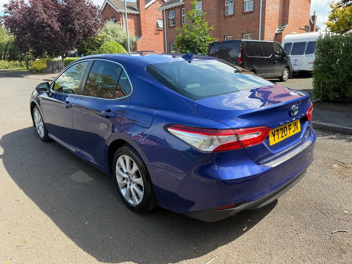 Toyota Camry Excel - Image 4
