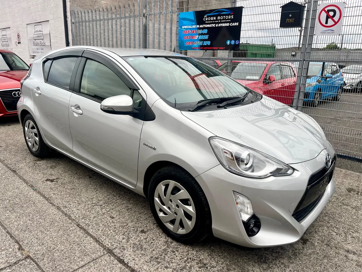 Toyota Aqua hybrid 2015 - Image 1