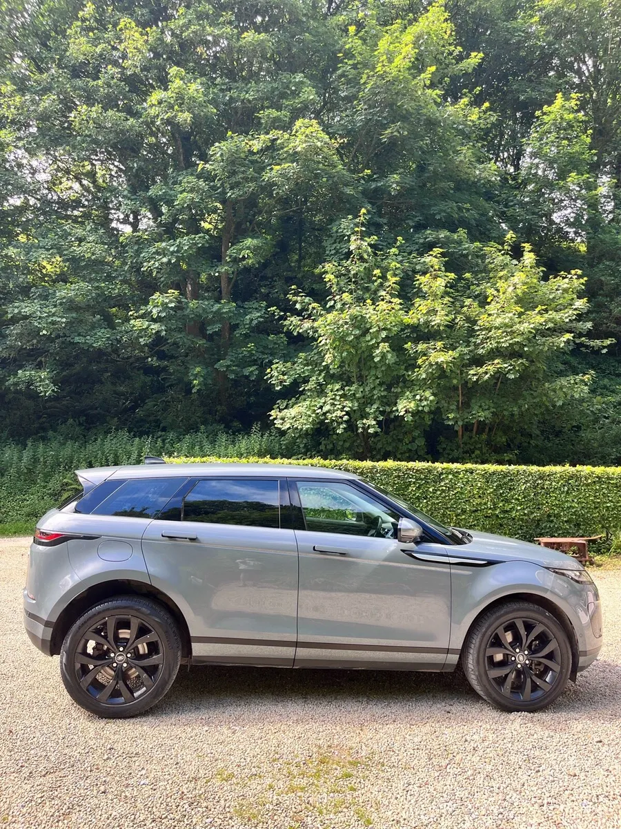2021 Range Rover Evoque P300e  SE-309 hp hybrid - Image 4
