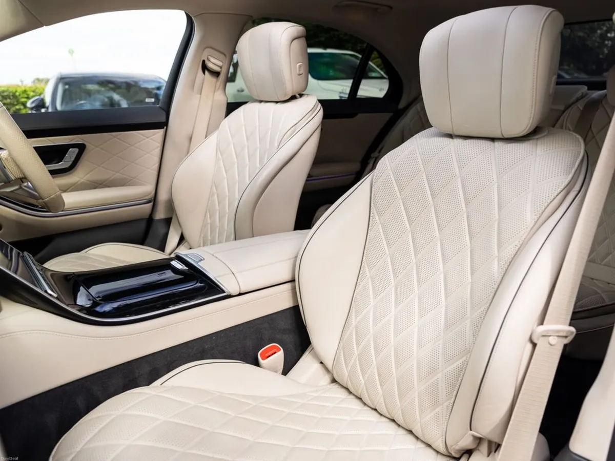 Mercedes-Benz S-Class S580eL AMG Premium Plus - Image 3
