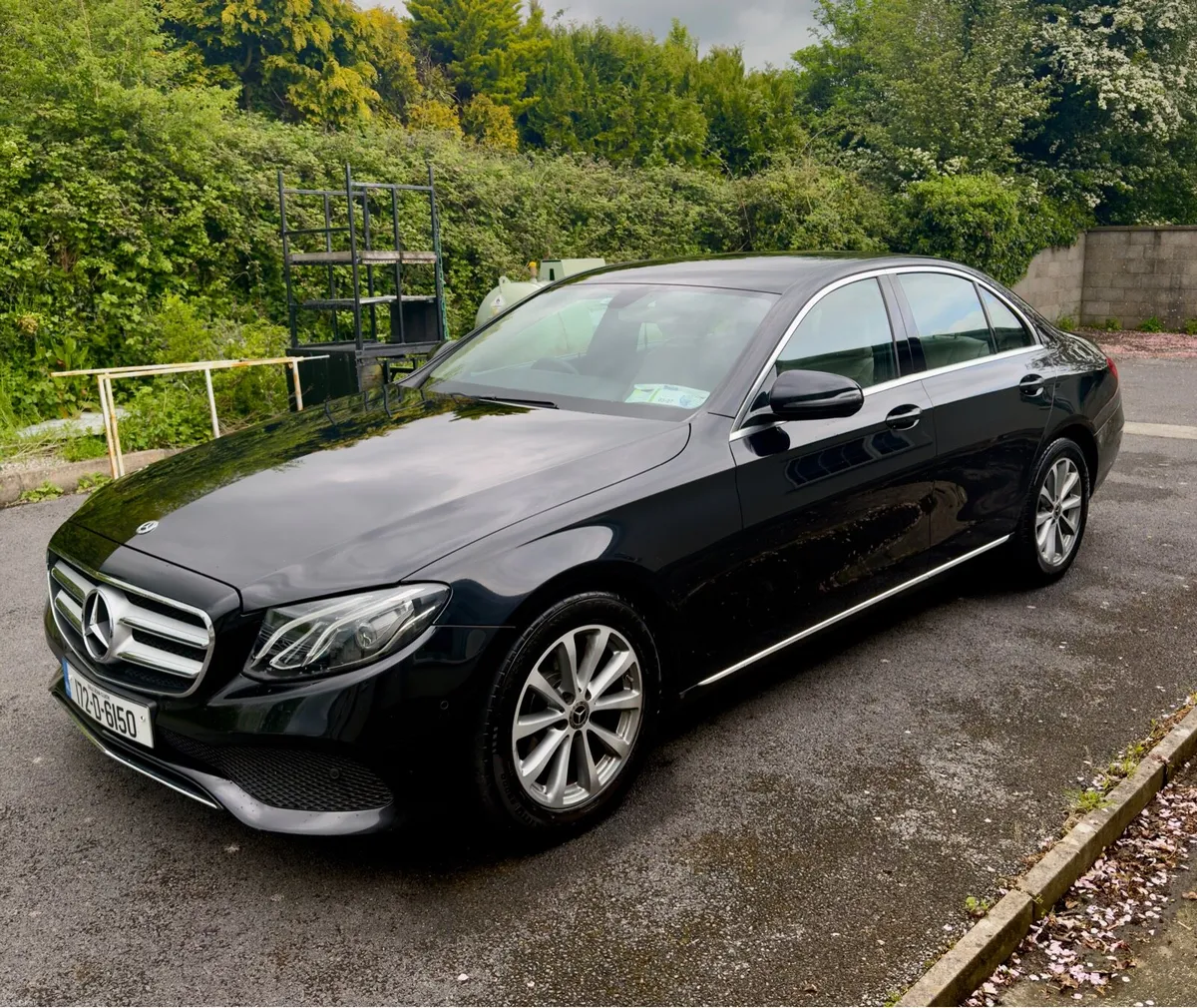 2017 (172) Mercedes E200D Black - Image 1