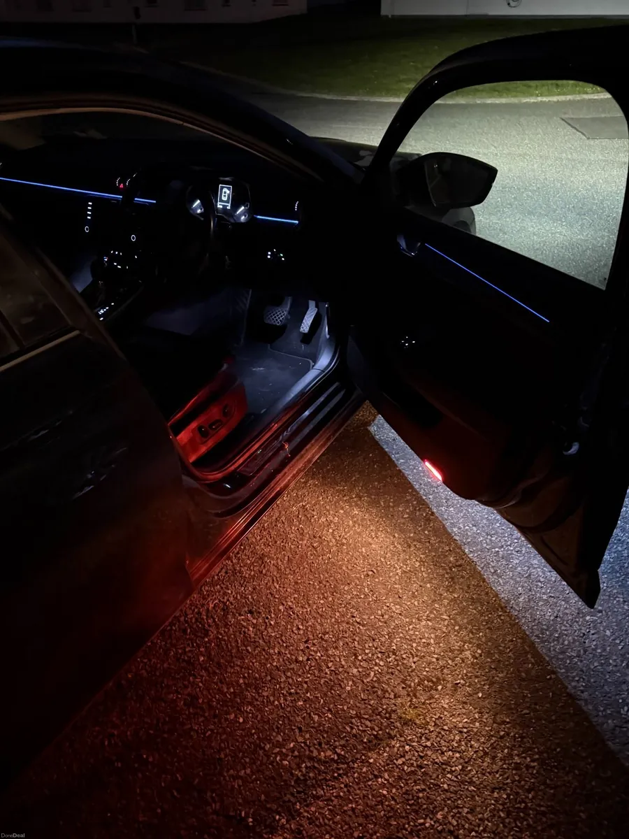 Skoda Superb black edition - Image 5