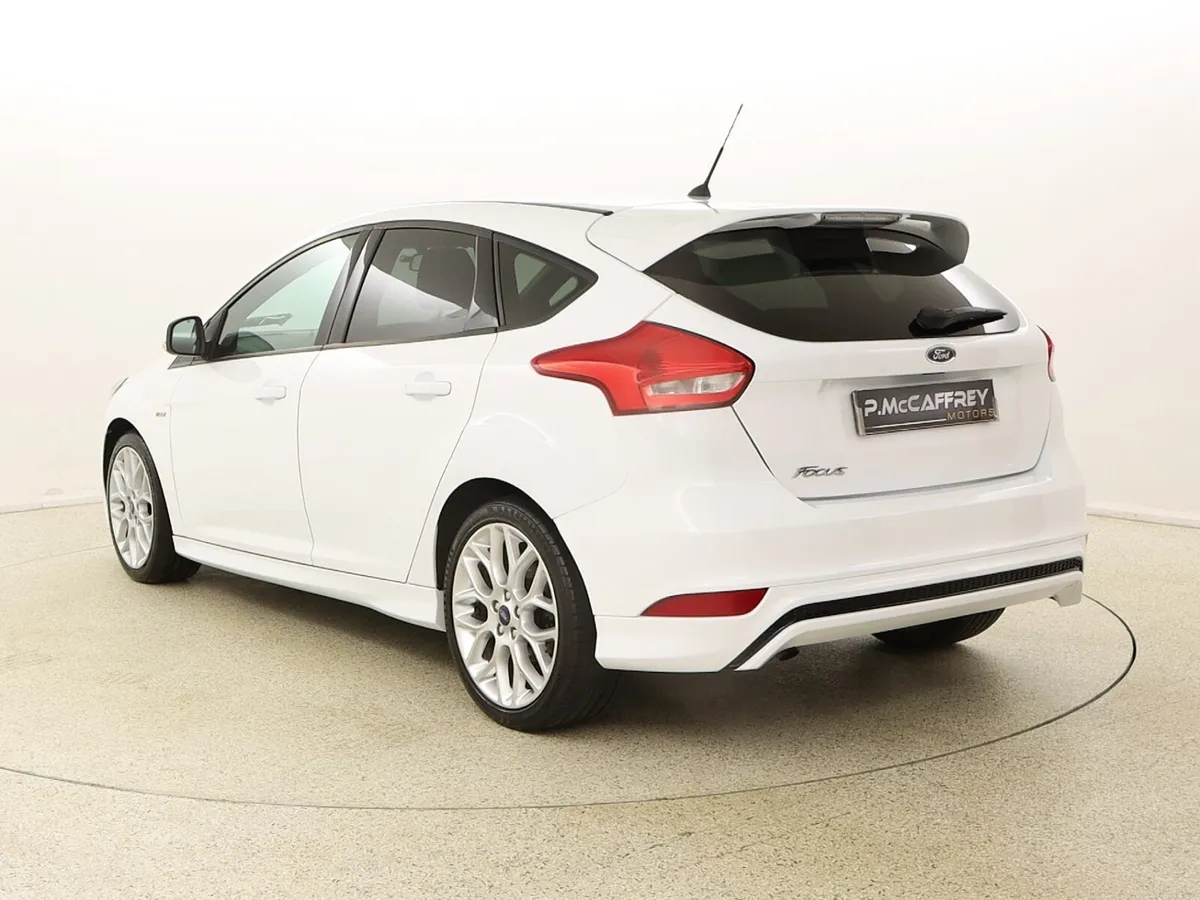 2017 FORD FOCUS ST-LINE 1.5 TDCI 120 BHP - Image 5
