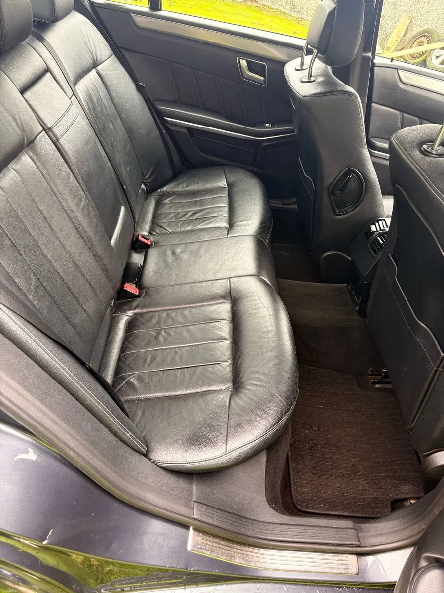 Mercedes Benz E220 - Image 6
