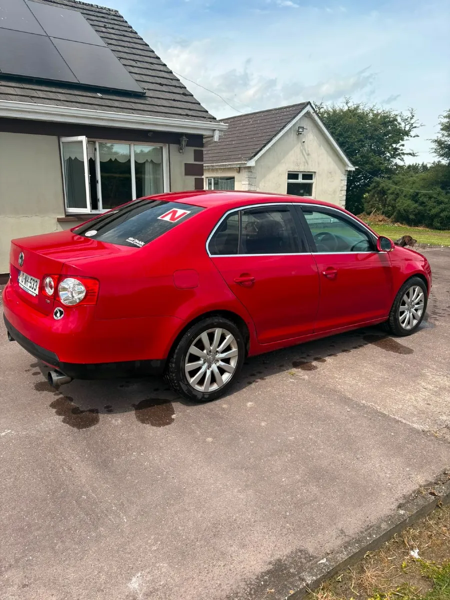 Volkswagen Jetta 2010 - Image 6