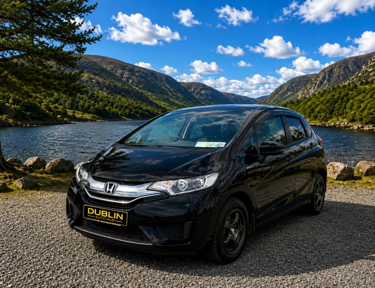 HONDA FIT 2014 (1.5, HYBRID) - Image 3