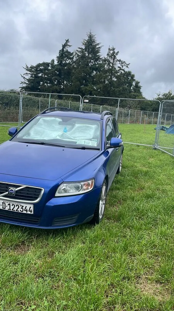 2010 Volvo V50 - Image 3