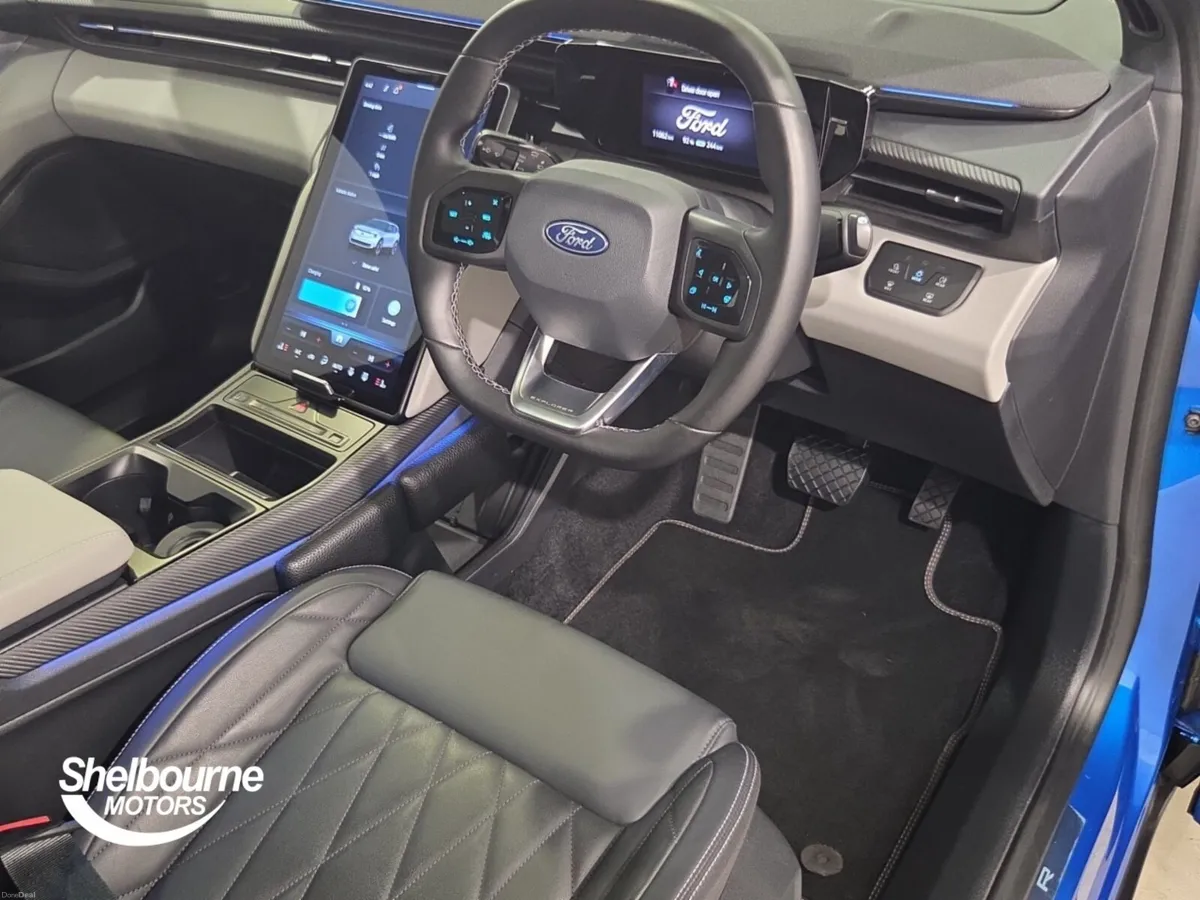 Ford Explorer PREMIUM - Image 4