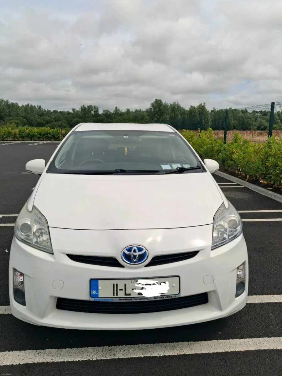 Toyota Pruis 2011 - Image 2