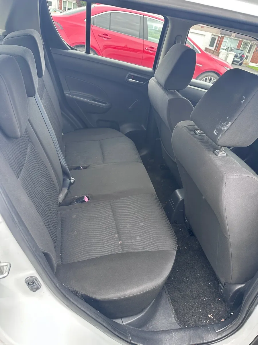 Suzuki Swift 2012 - Image 6