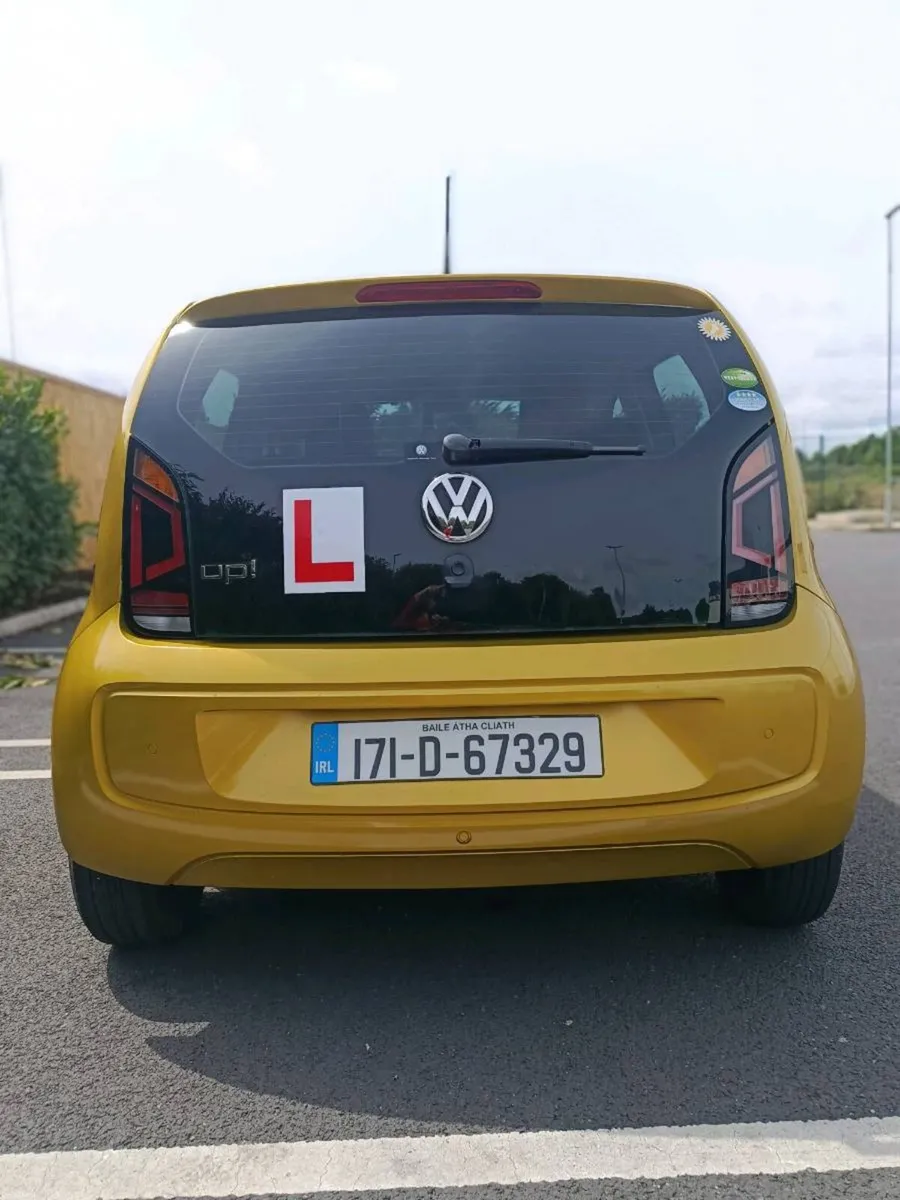 Volkswagen up - Image 2