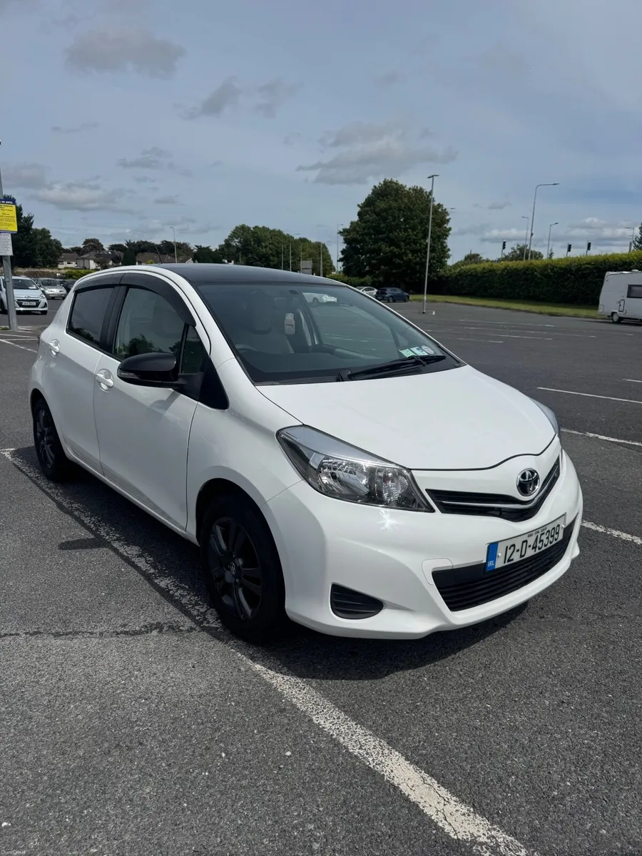 Toyota Vitz 2012 White Automatic - Image 1