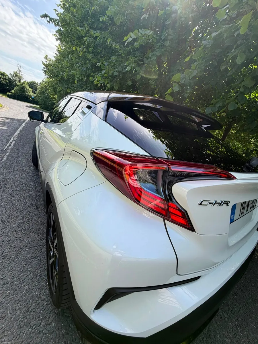 Toyota C-HR 2019 - Image 2