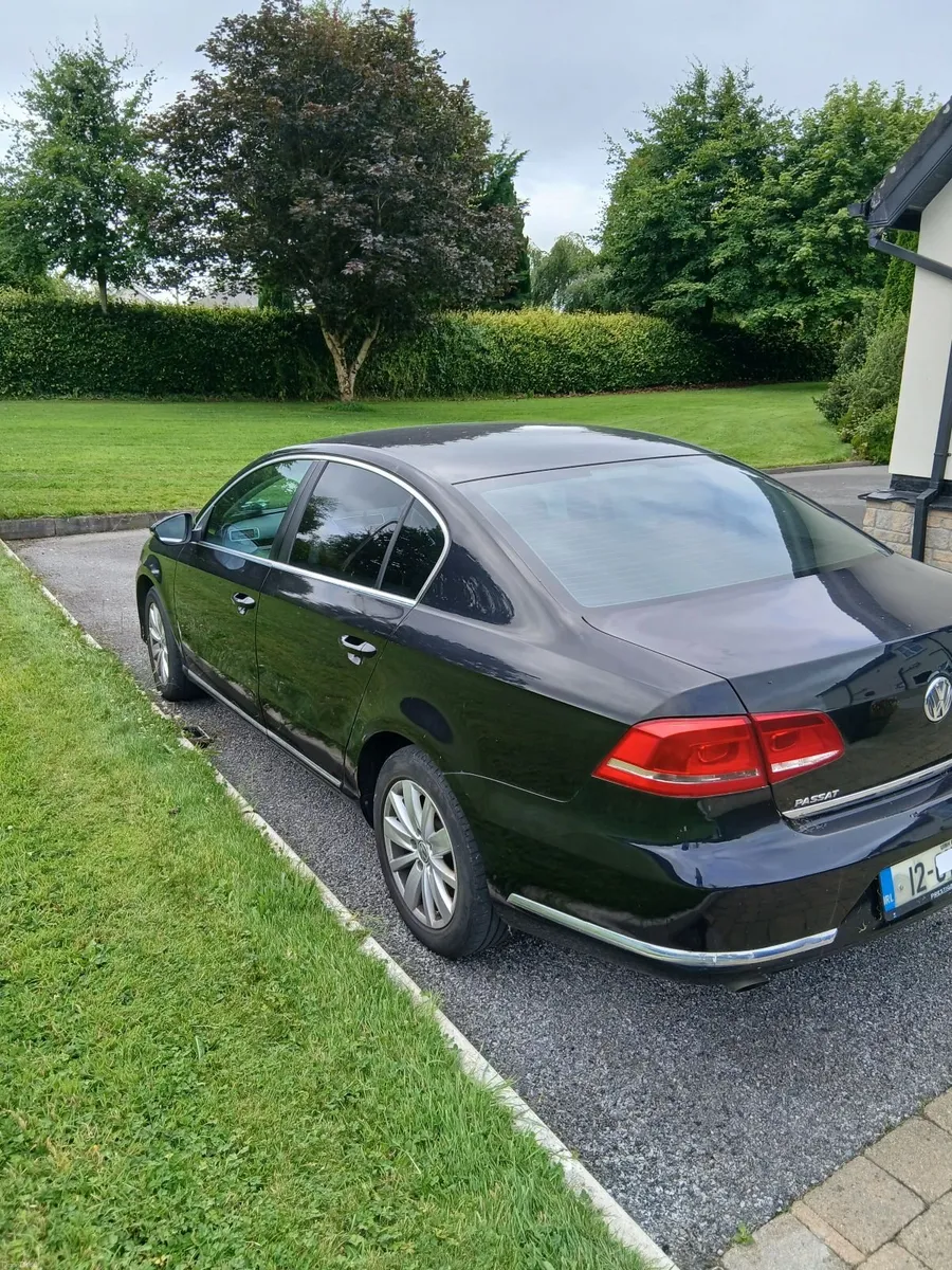 Volkswagen Passat 2012 - Image 4