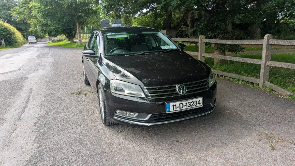 Volkswagen Passat 2011 - Image 1