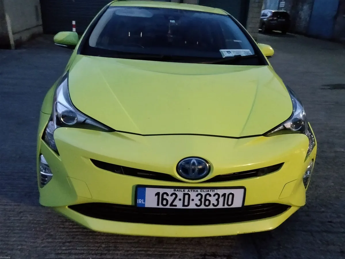 Toyota Prius 2016 High Specs - Image 5