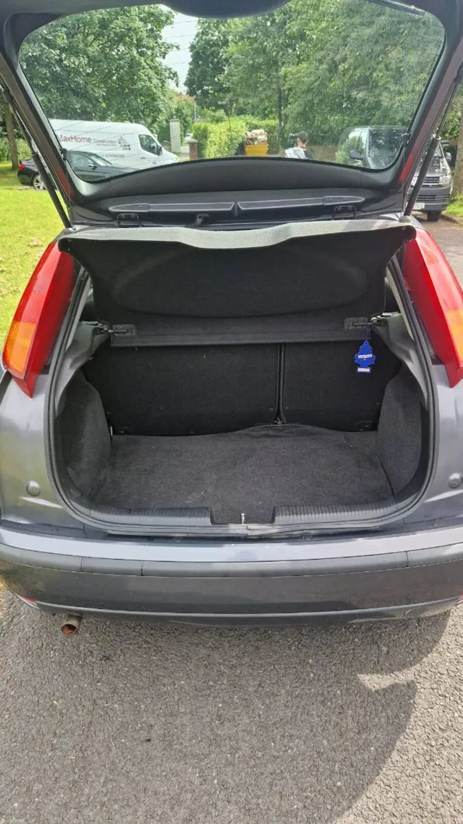 Ford Focus - Image 5