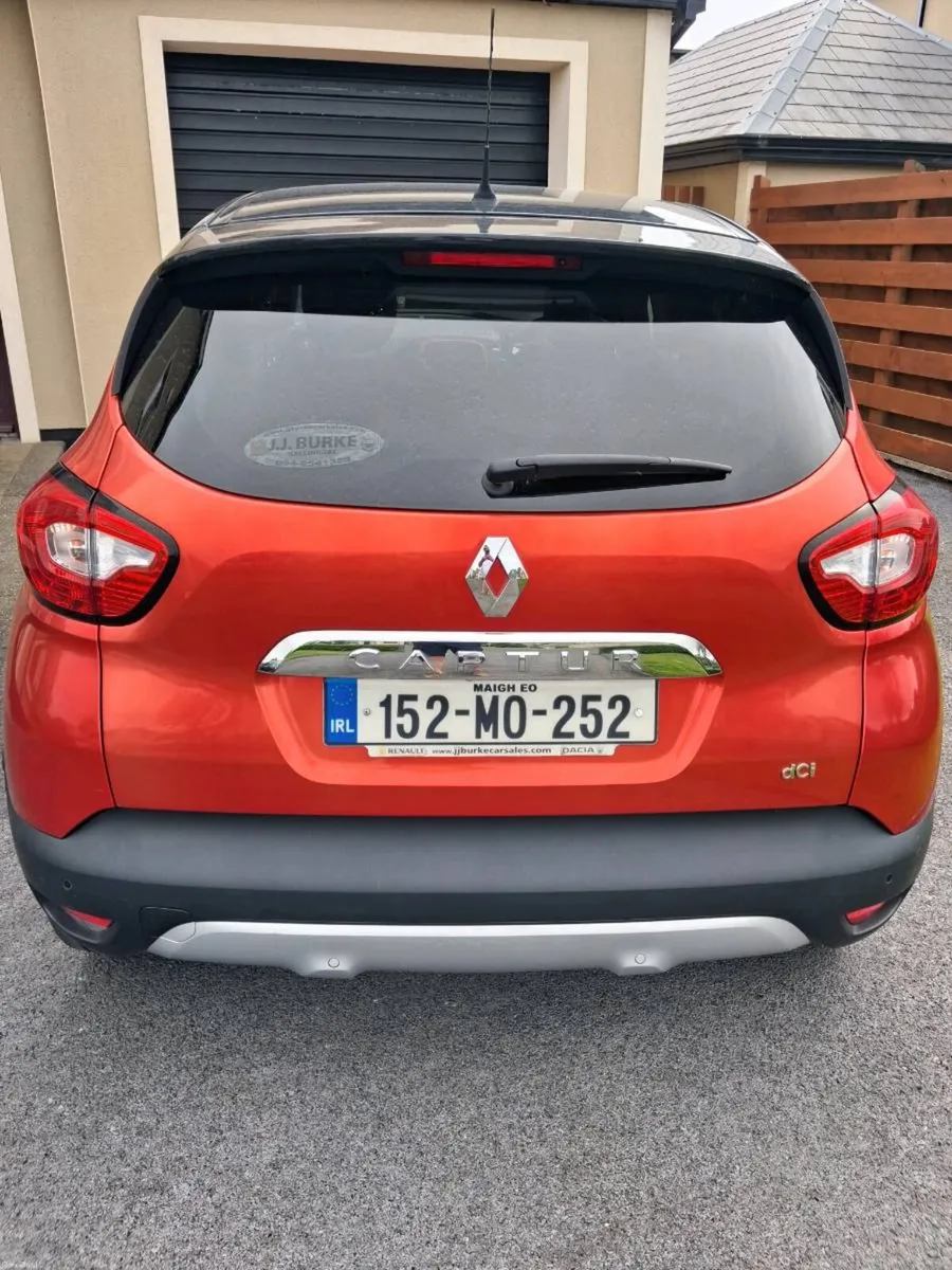 Renault CAPTUR Signature 1.5 DCI Automatic - Image 2