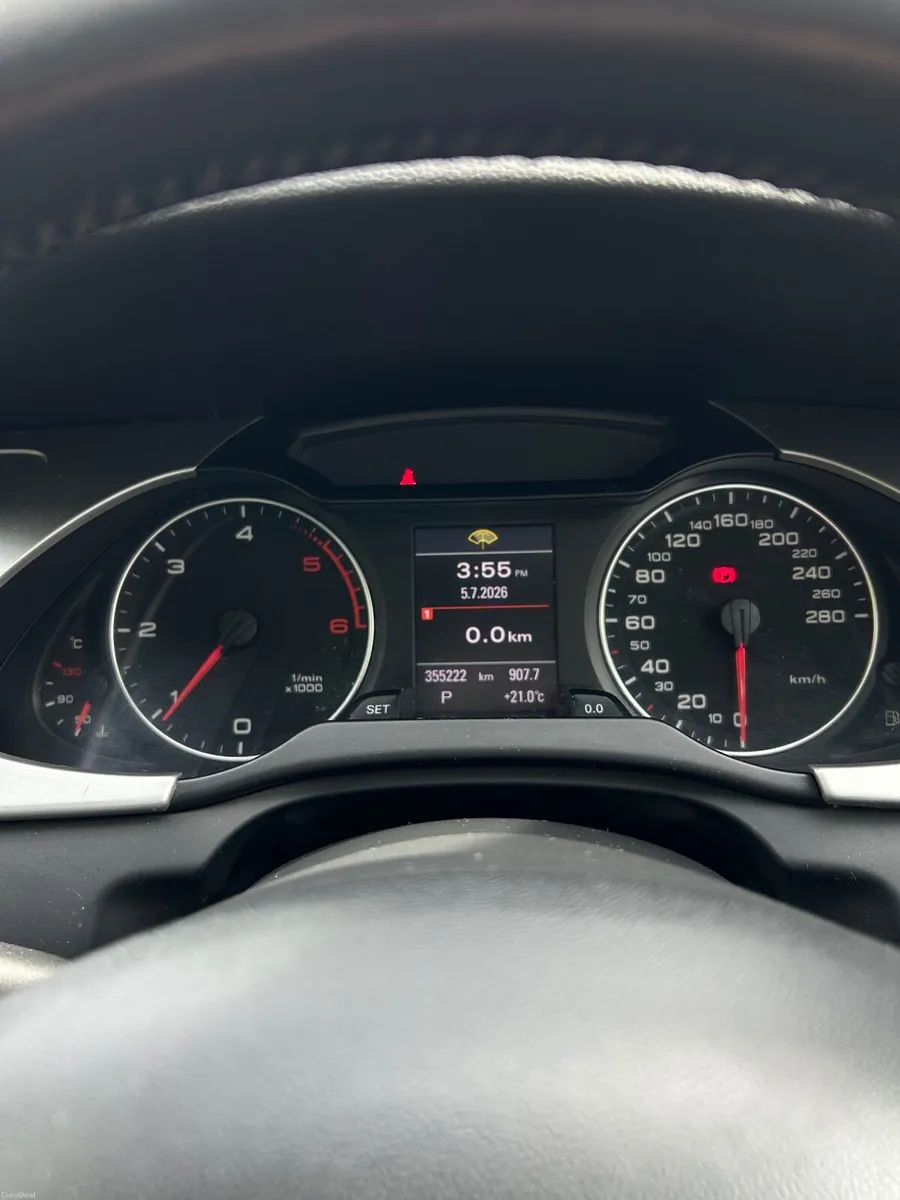 AUDI A4 2011 2.0 TDI DIESEL - Image 2