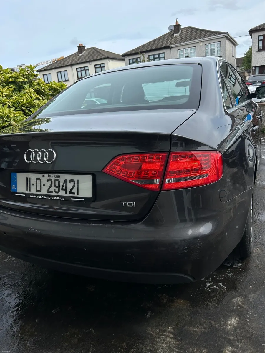 AUDI A4 2011 2.0 TDI DIESEL - Image 4