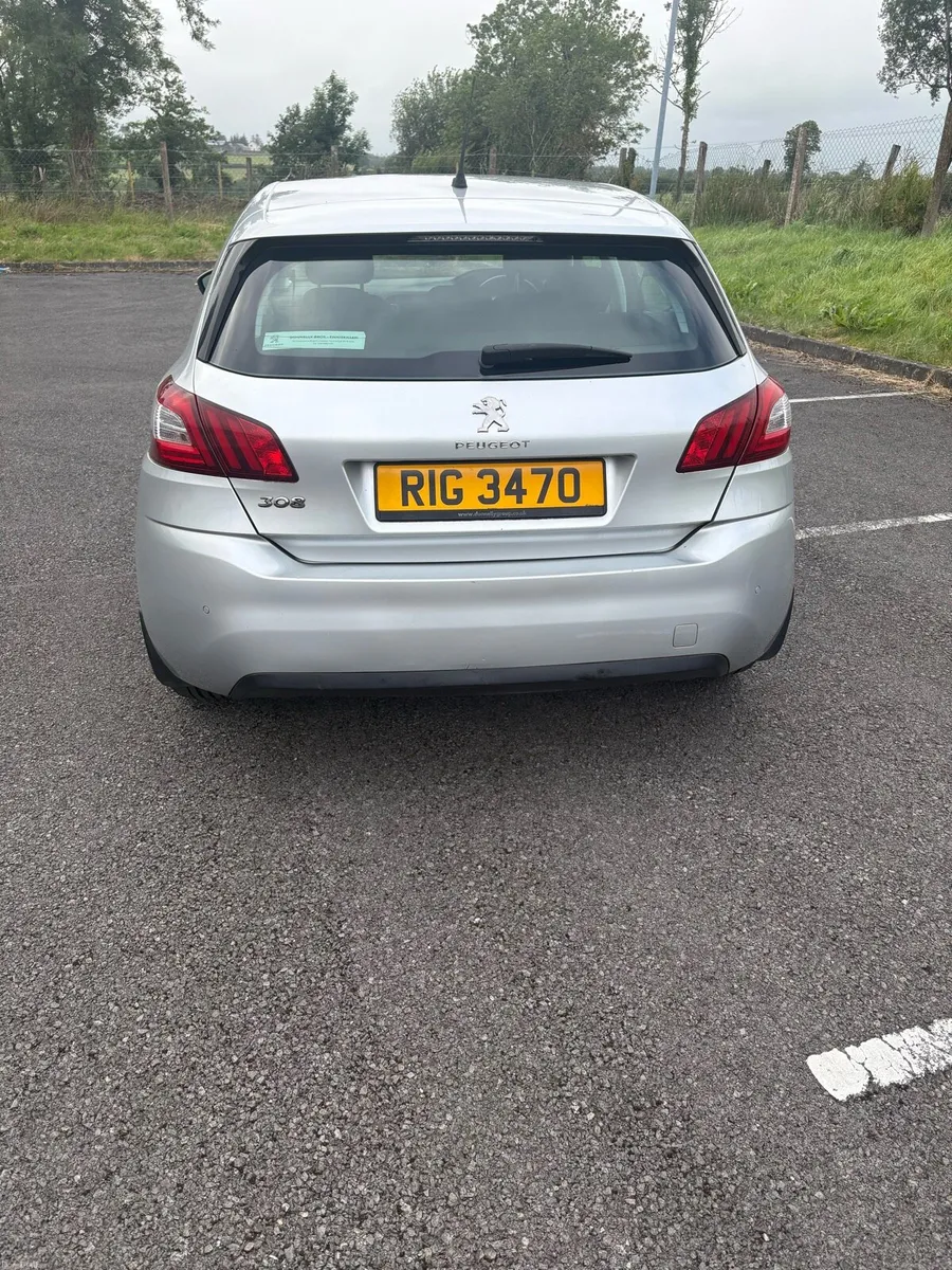 Peugeot 308 2014 - Silver - Image 3