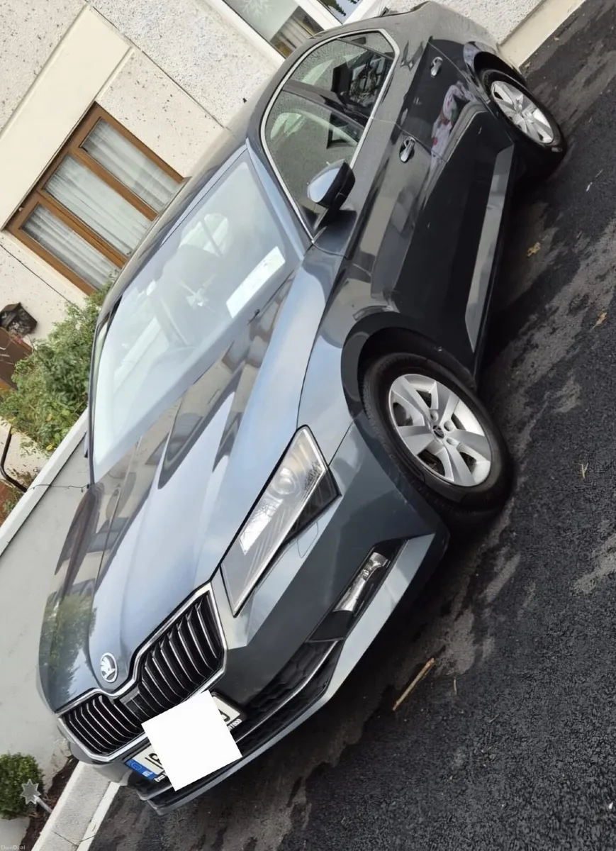 Skoda Superb 2018 - Image 1