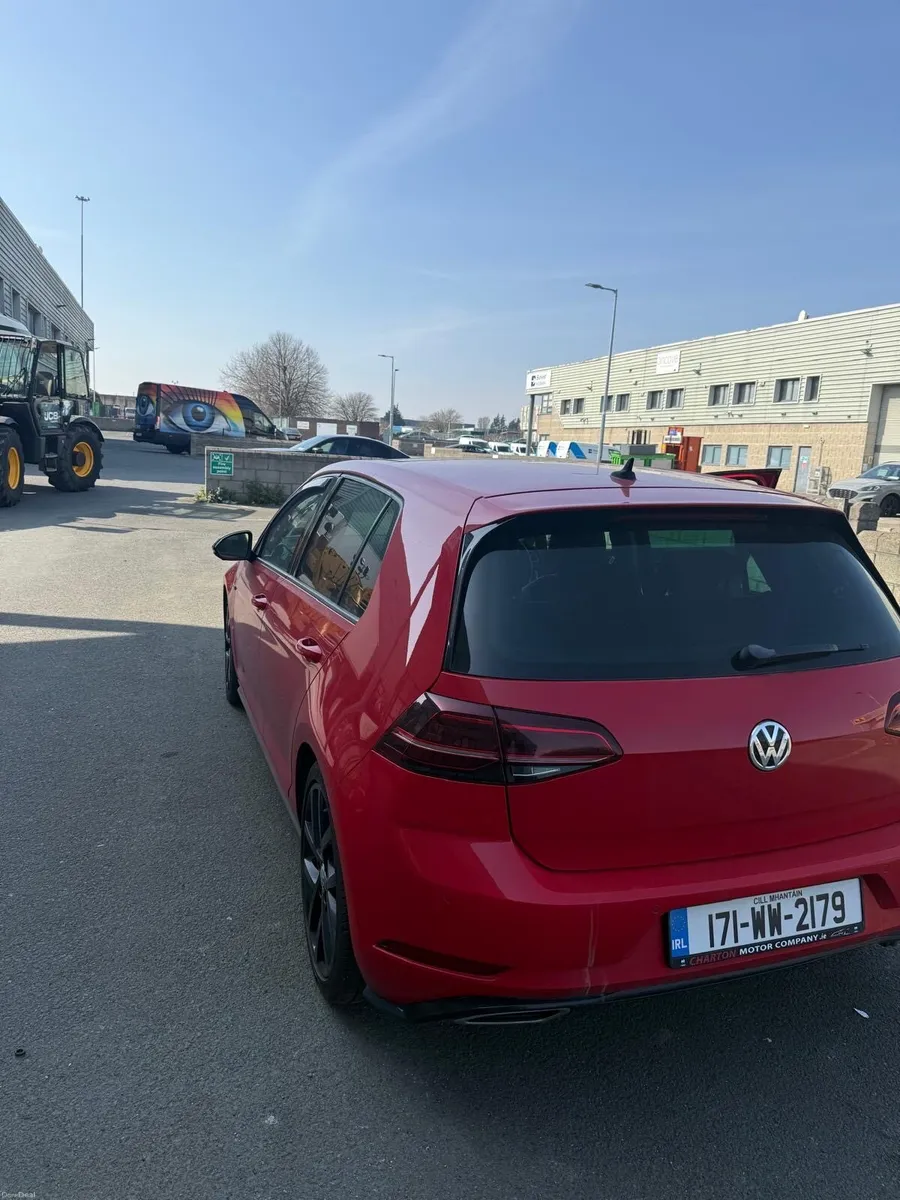 Golf R Line 2.0 TDI - Image 2