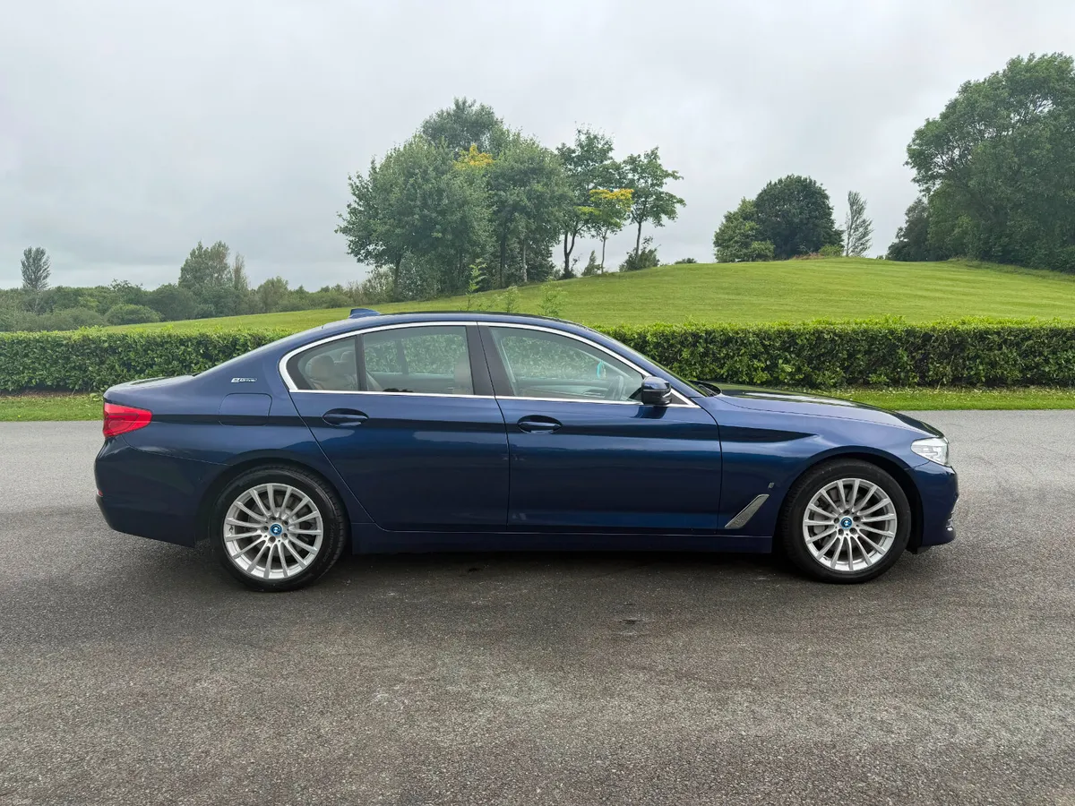 BMW 530E LUXURY AUTO 2018 - Image 6