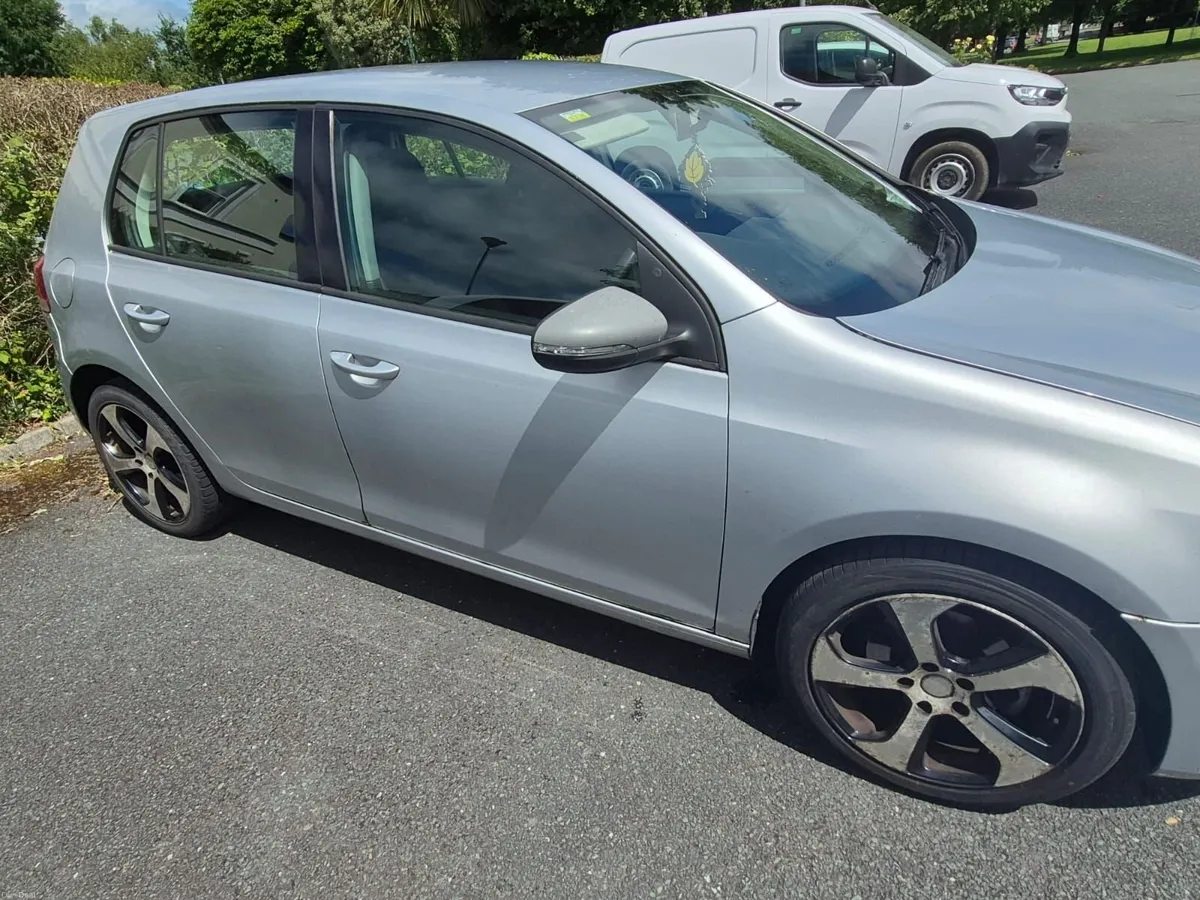 Volkswagen Golf 2009 - Image 4