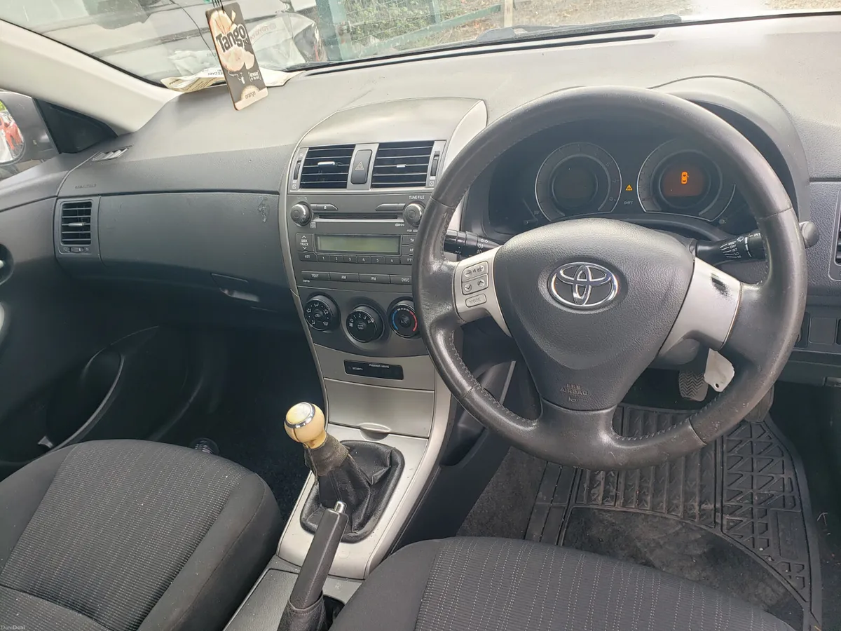 Toyota Corolla 2010 - Image 5