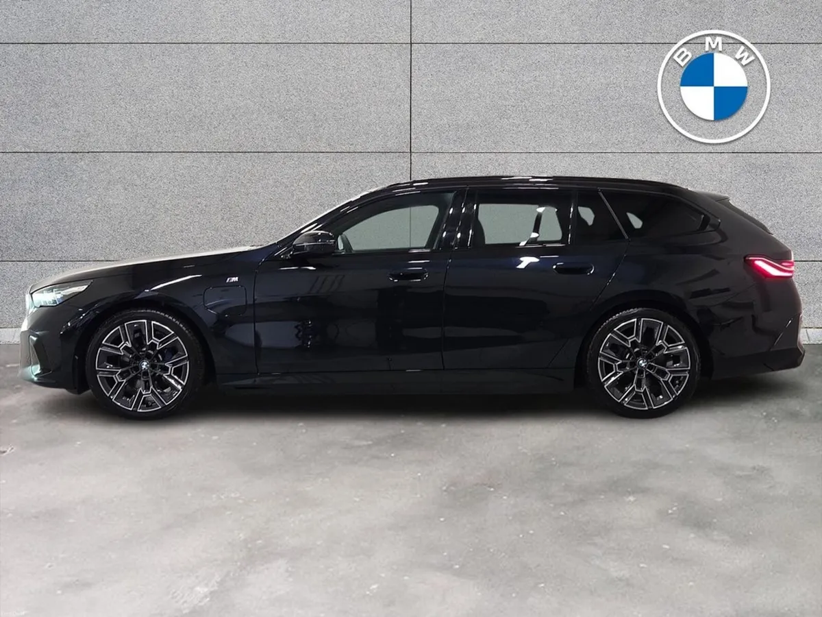 BMW 5-Series 530e M Sport Touring - Image 4