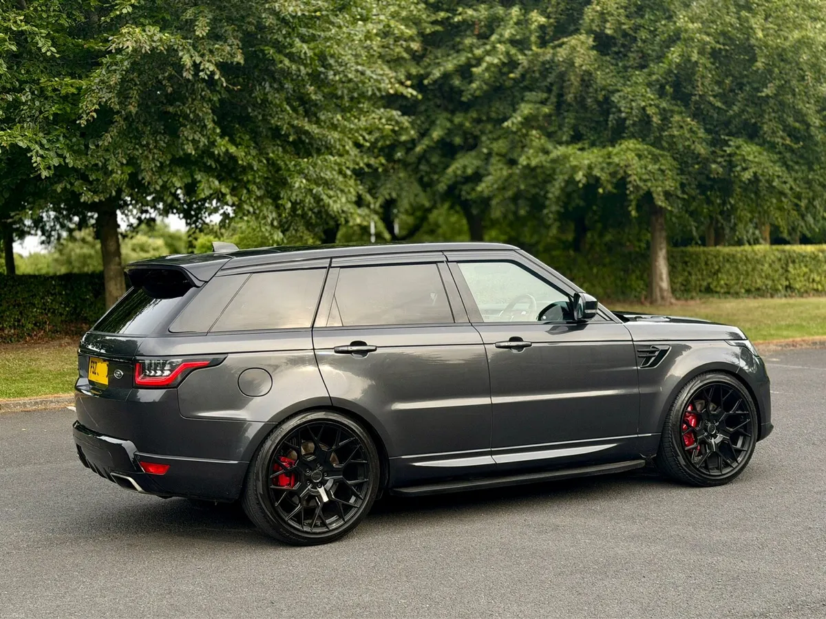 2022 RANGE ROVER SPORT • P400E • HSE - Image 5