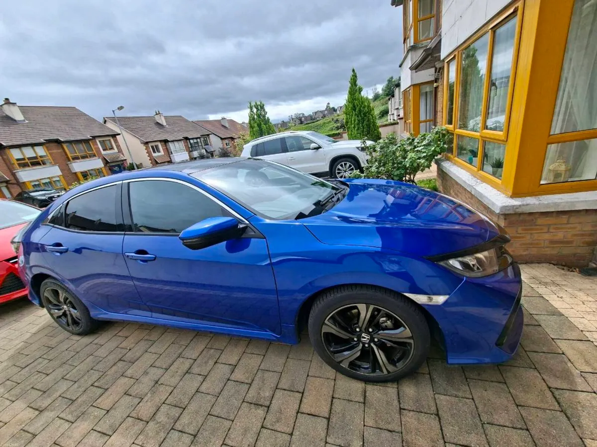 Honda Civic 2018 - Image 1
