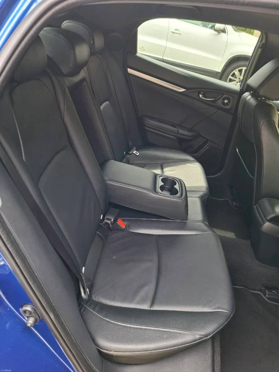 Honda Civic 2018 - Image 3