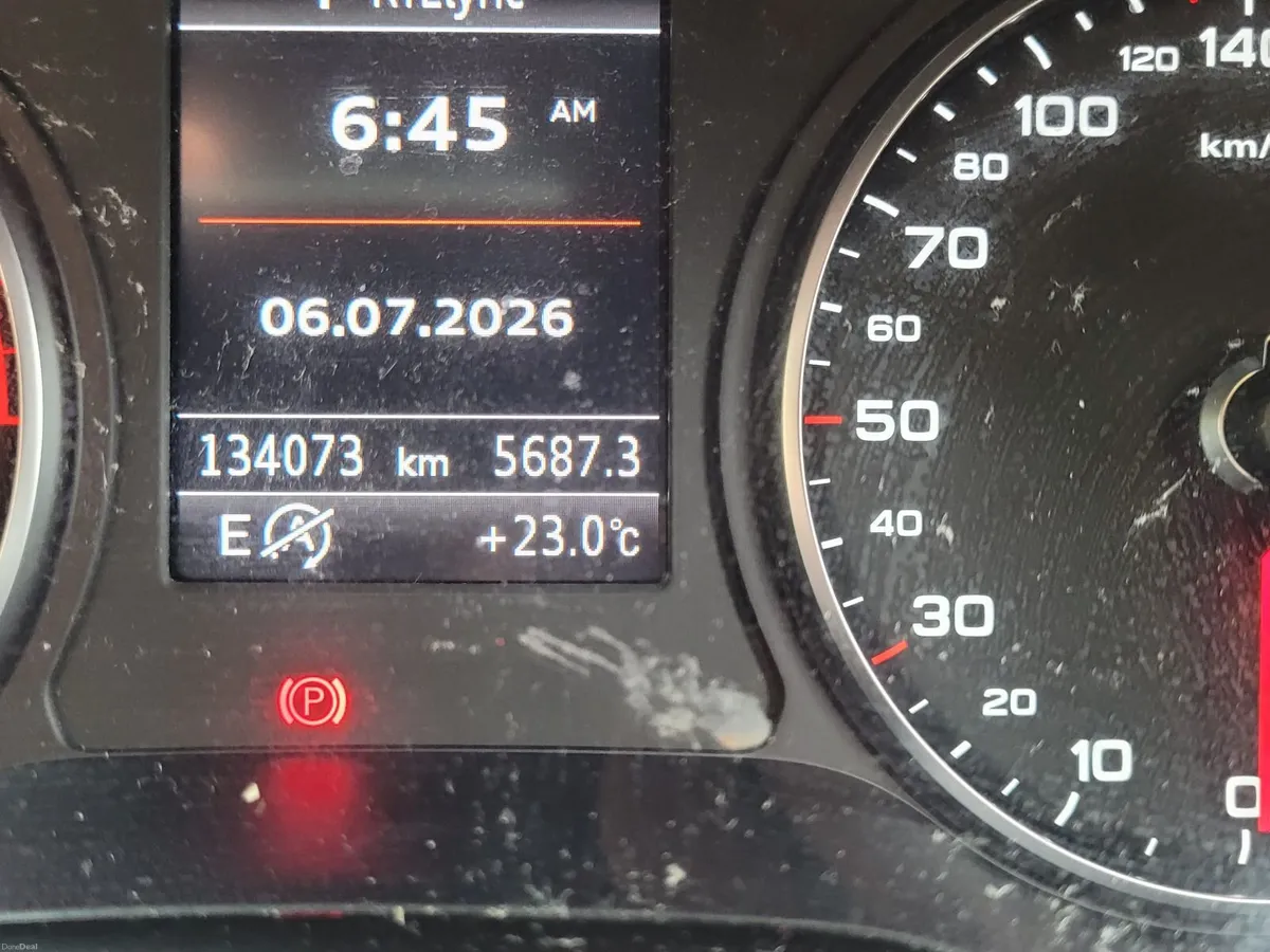Audi A3 2.0D Quattro S.line black edition - Image 5
